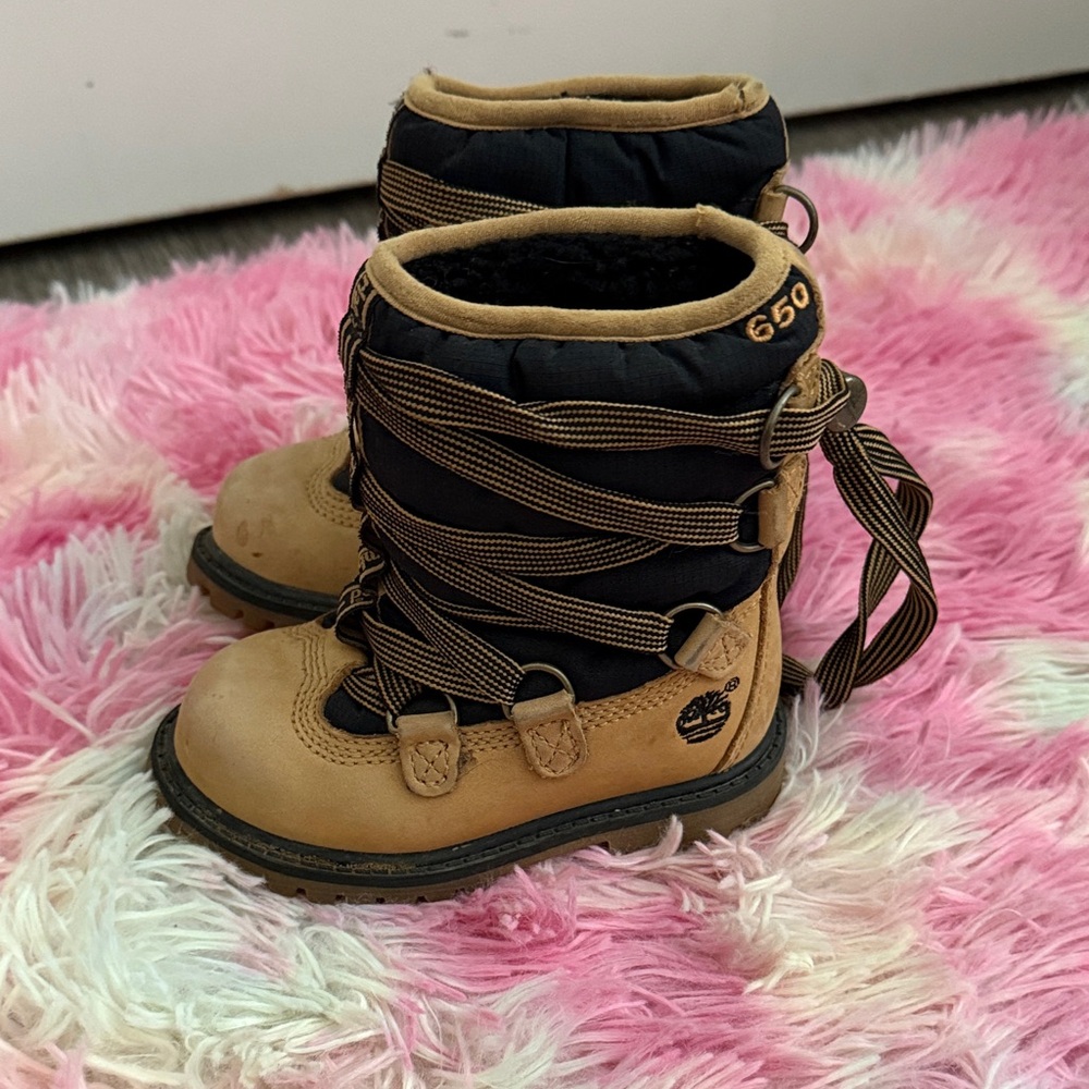 Timberland Kids Brown and Black Lace-Up Boots - Picture 4 of 14